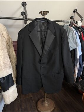 POLO Ralph Lauren VTG MiUSA Black Tuxedo Jacket with Satin Lapels 46R